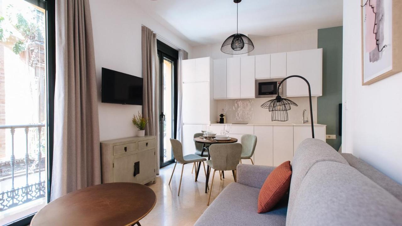 Chiqui And Vicente Suite Apartments Sevilla Exterior foto