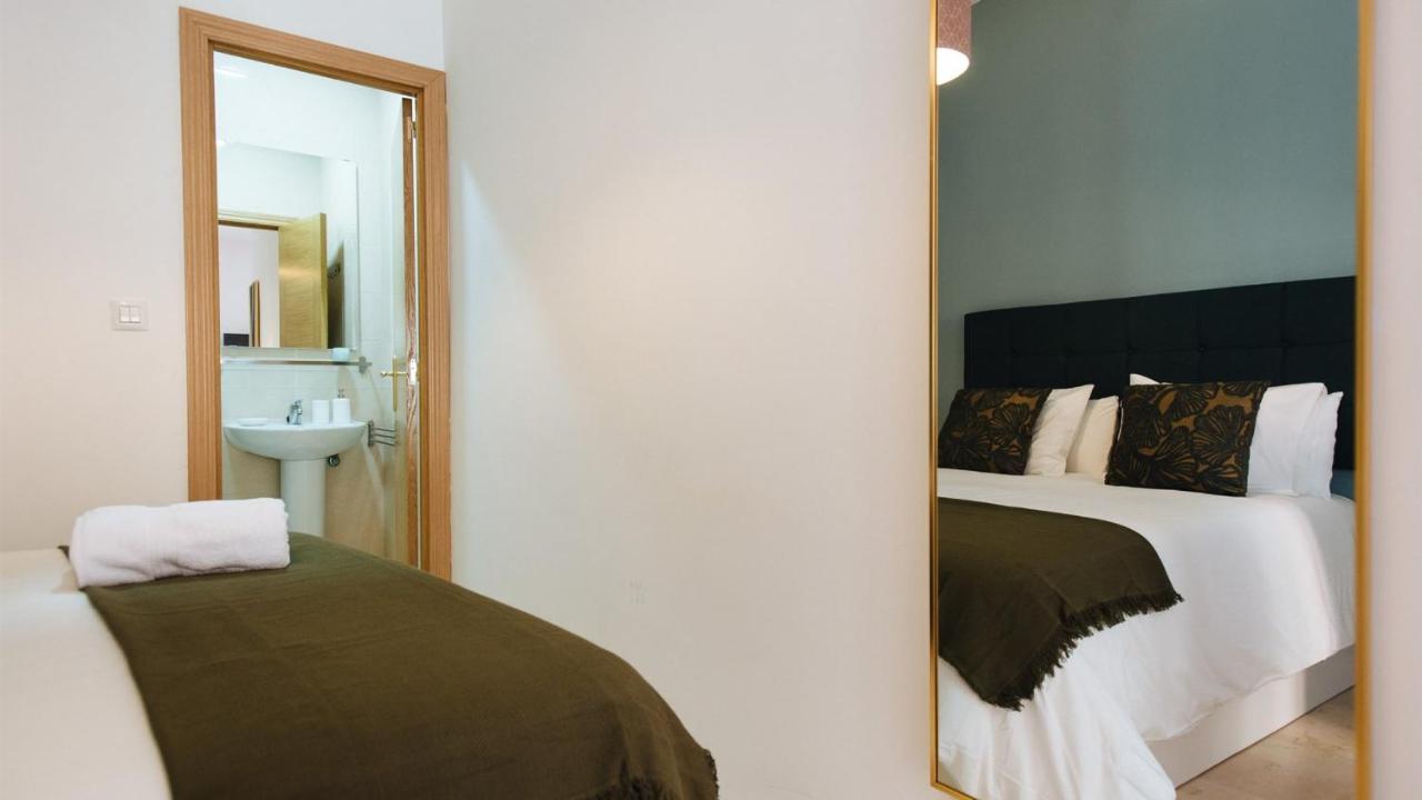 Chiqui And Vicente Suite Apartments Sevilla Exterior foto